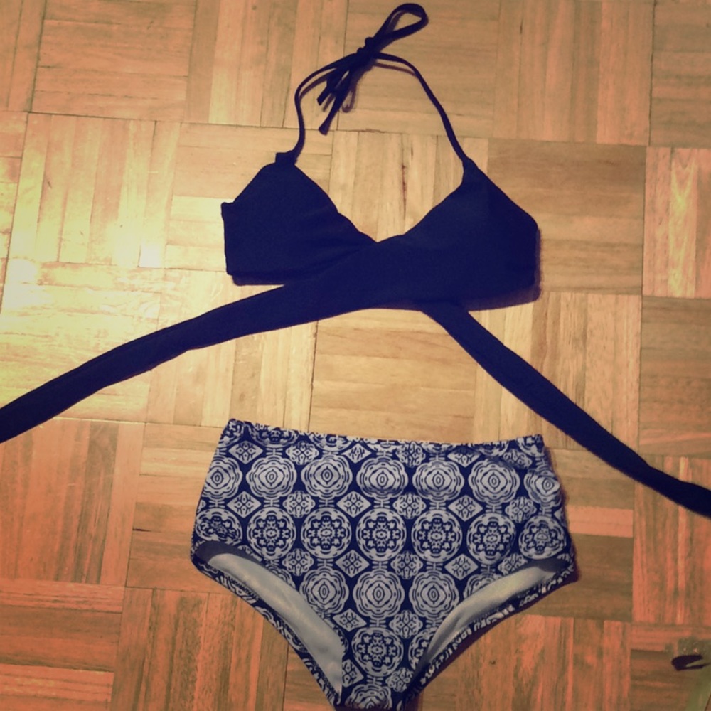 2 piece navy swimsuit💕💕